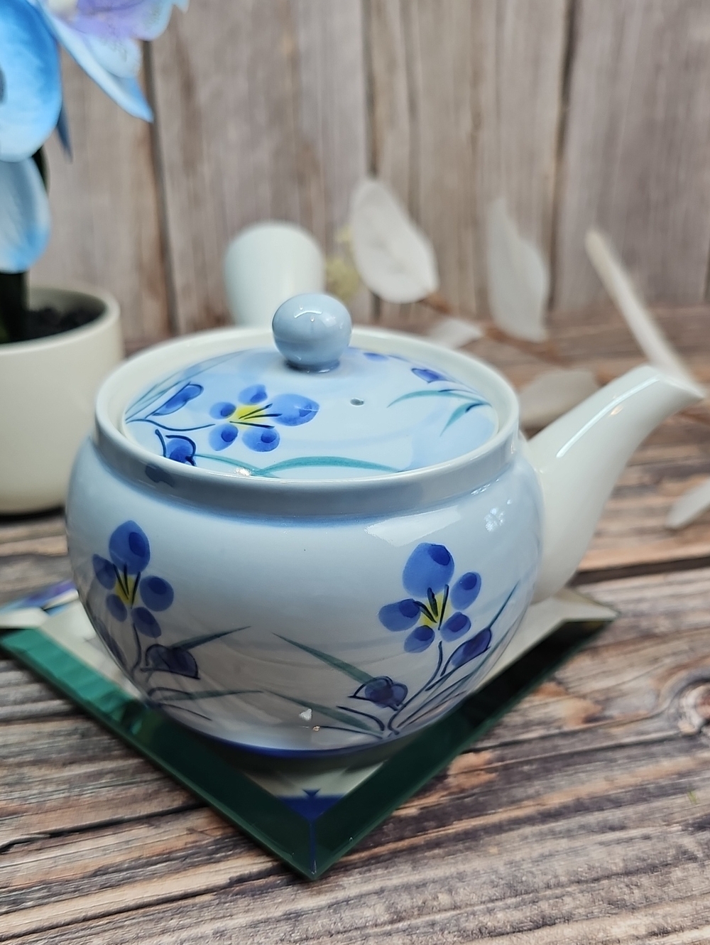 VINTAGE JAPANESE YOKODE KYUSU HAND PAINTED TEAPOT